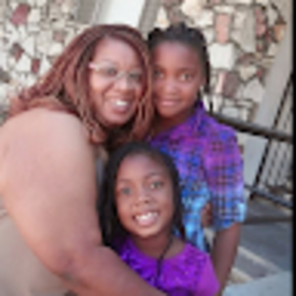 Meet your Posher, Lorri - Picture 1 of 1